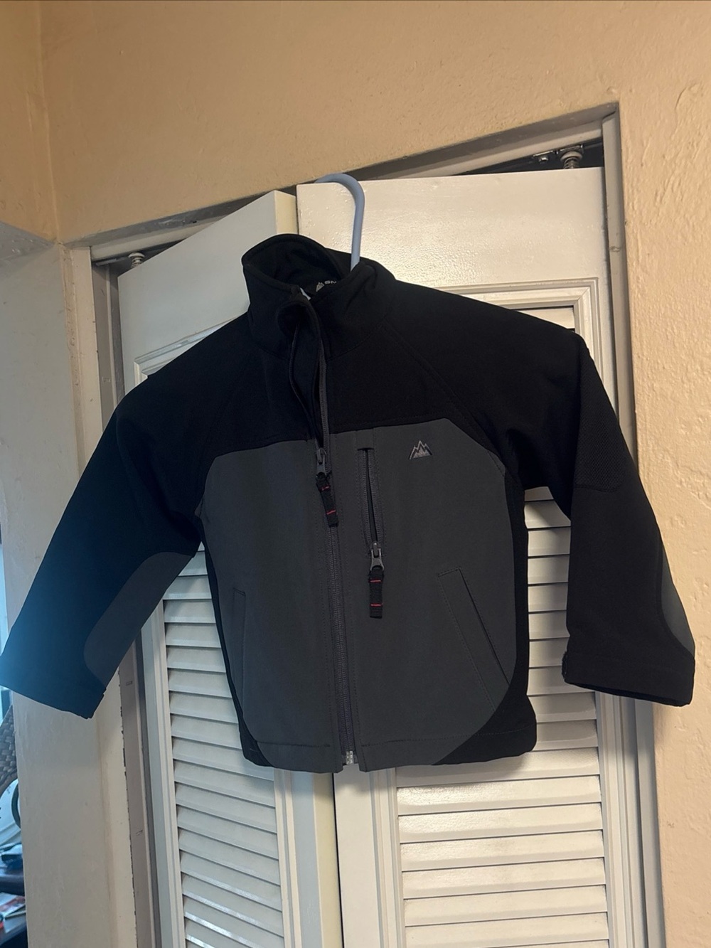 Snozu Kids Performance Jacket Black Zip Up Size 2T Fleece Lined
